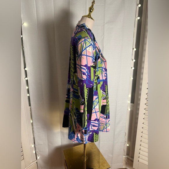 Vibrant Purple and Green Suit Jackets with Geometric Patterns - Picture 3 of 8